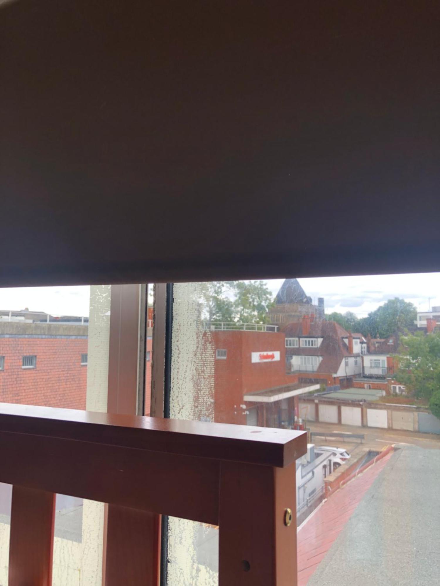 Апартаменты Peaceful Studio-Flat With Driveway In Golders Green Лондон Экстерьер фото